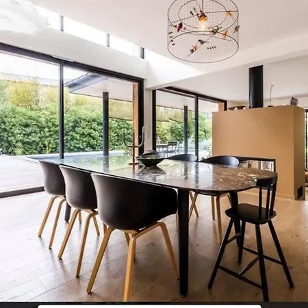 Des Pins : Maison D'architecte Avec Piscine, à 500m Des Plages, Calme Et Ensoleillée *