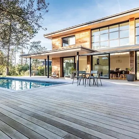 Des Pins : Maison D'architecte Avec Piscine, à 500m Des Plages, Calme Et Ensoleillée * Anglet