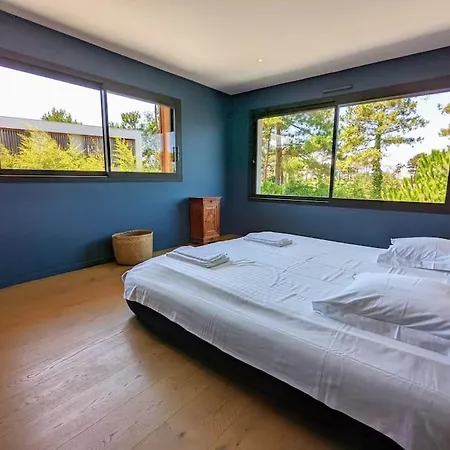 Villa Des Pins : Maison D'architecte Avec Piscine, à 500m Des Plages, Calme Et Ensoleillée *