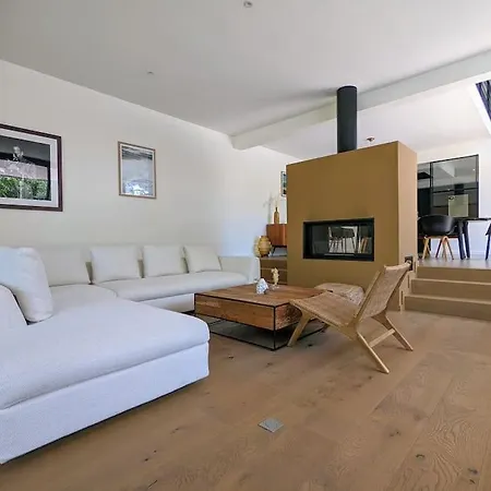 Villa Des Pins : Maison D'architecte Avec Piscine, à 500m Des Plages, Calme Et Ensoleillée Anglet